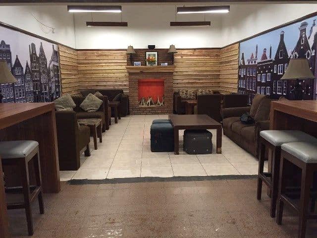 Ruang Sofa Koffie Tijd Kafe Kopi di Bandung