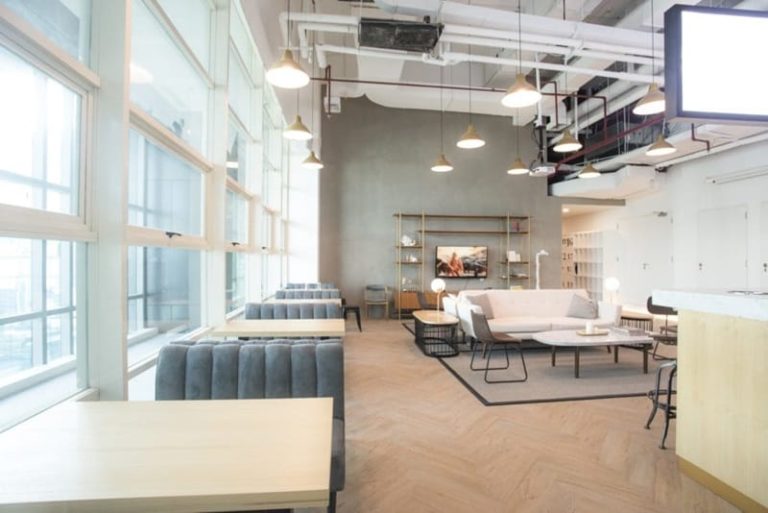Suasana Ruang Kerja di GoWork