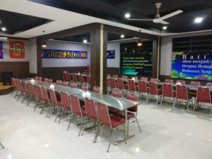 Rumah Makan Ayam Bakar Wong Solo Bandung (Jl. Martadinata/Riau) Ruang Acara Lantai 2